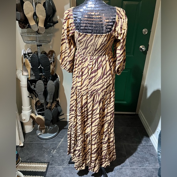 Patterned tiered maxi dress - Picture 12 of 12